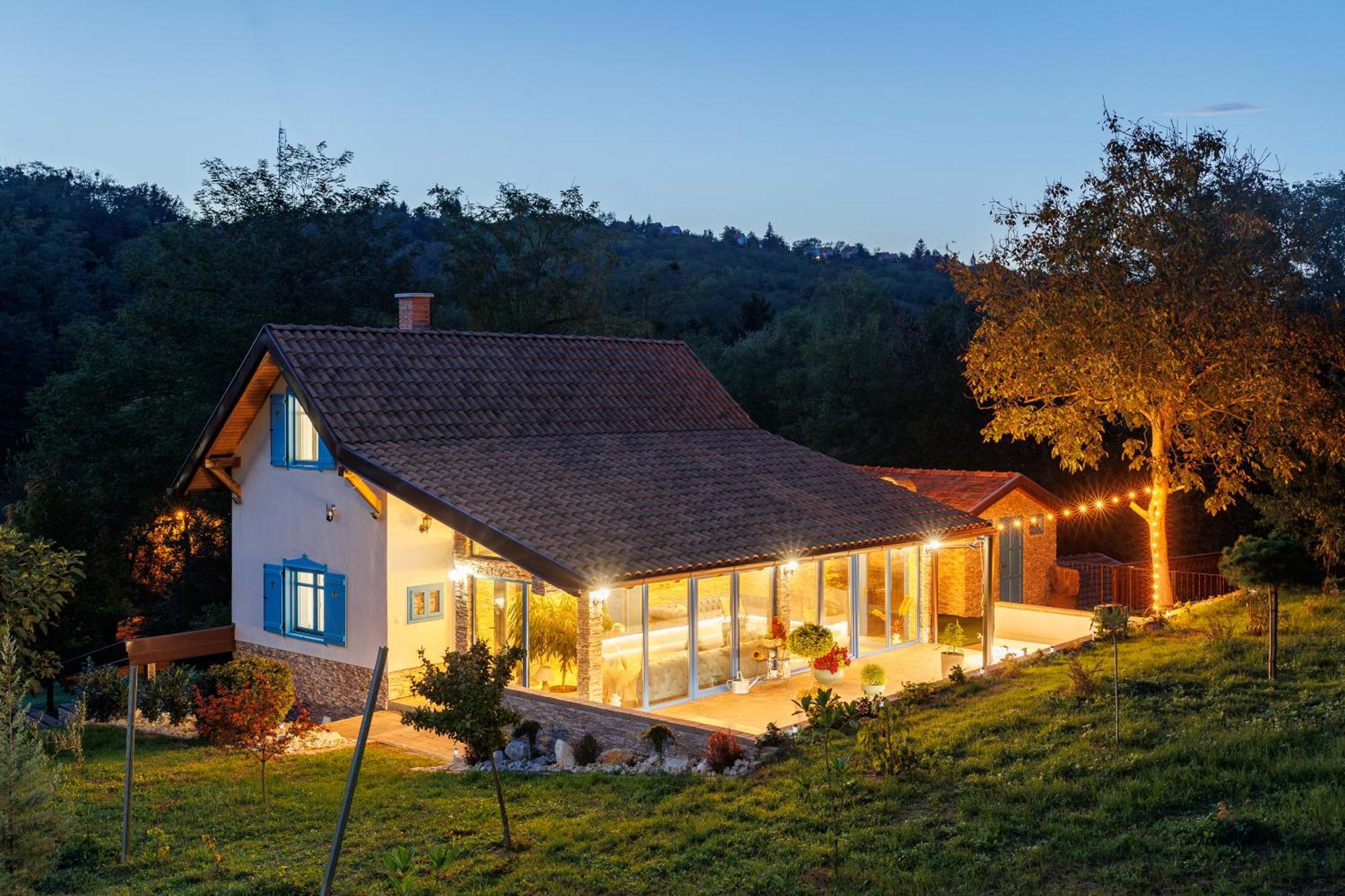 Feszek Villa Zalaegerszeg Exteriör bild